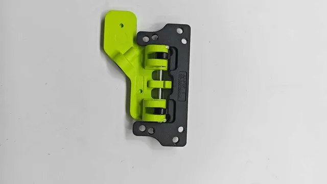 Left Disc Brush Compartment Door Cover Lock Latch - part 19999-002855