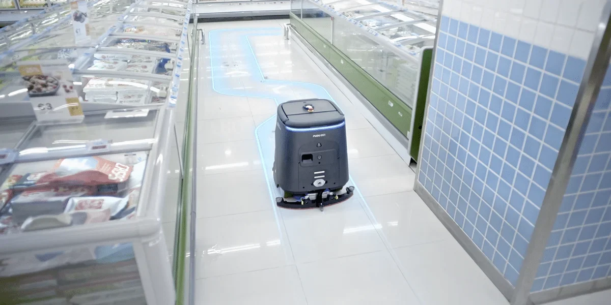 PUDU CC1 cleaner